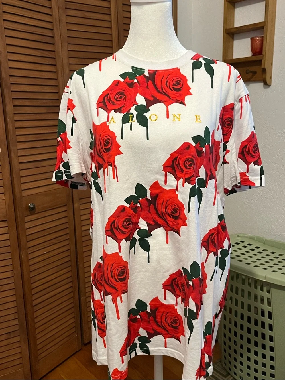Rue 21 Bleeding Roses Top - Picture 1 of 7
